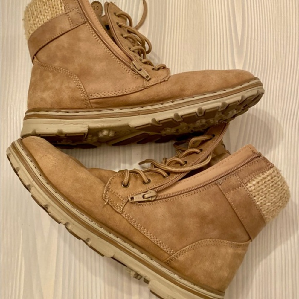 Cliffs by White Mountain Kelsie Tan Suede Side Zip Knit Cuff Ankle Boots Size 9
